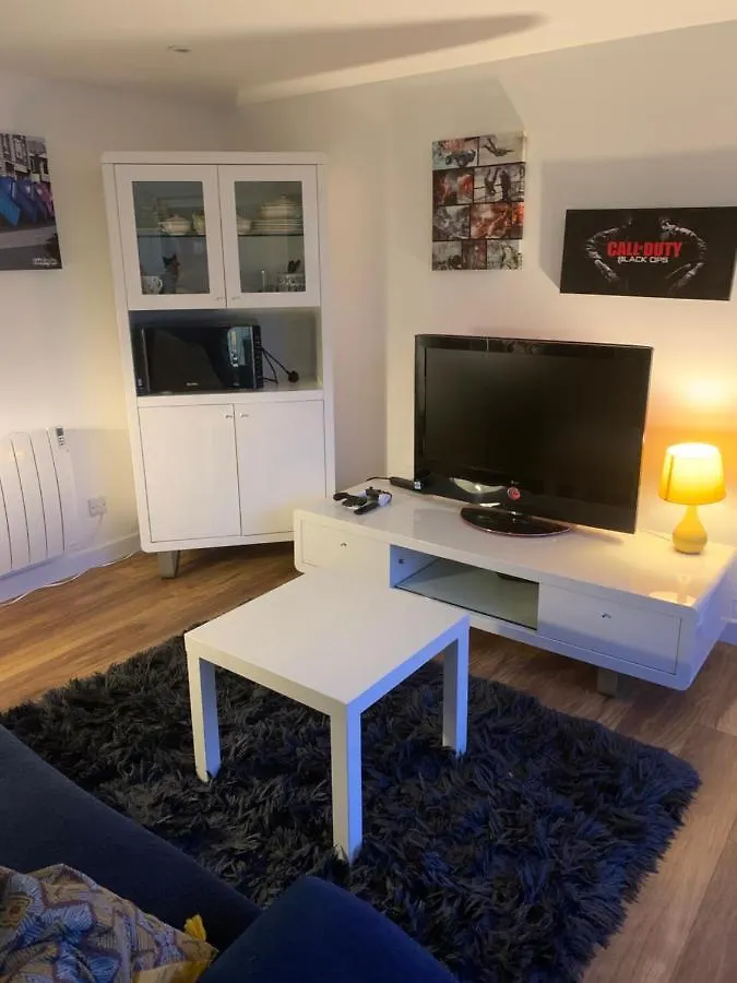 Lindas Lodge Free Parking Air Con Plus Provisions Included Brighton
