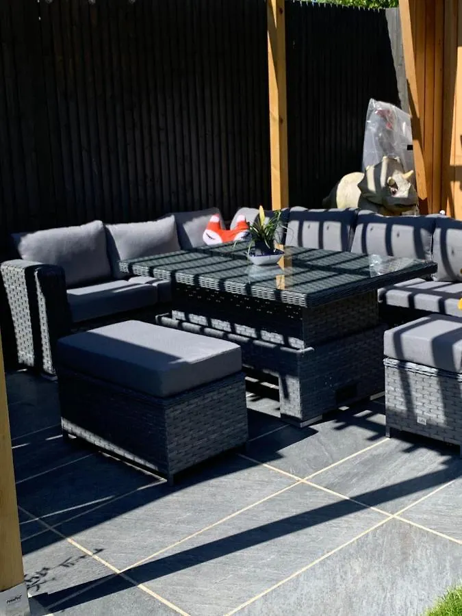 Lindas Lodge Free Parking Air Con Plus Provisions Included Brighton Holiday home