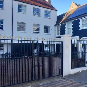 Homestay Number Four, Brighton