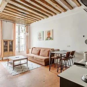 Le Clos St Louis Apartment Paris